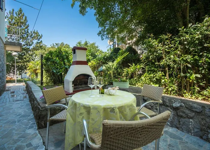 Vakantiehuis Vesna By Interhome